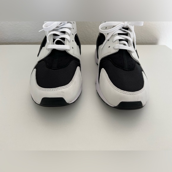Men’s Nike Air Huarache - Picture 10 of 14